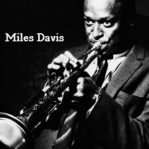 'The Essential Miles Davis (disc 1)'の画像