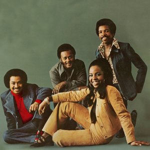 “Gladys Knight & The Pips”的封面