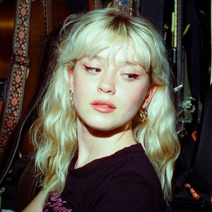 “Maisie Peters”的封面