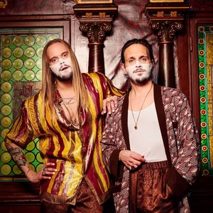 “Vargas & Lagola”的封面