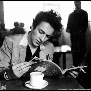 'Joe Strummer' için resim