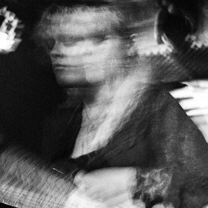 “Annie-Dog”的封面