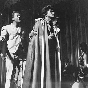 Imagem de 'James Brown & The Famous Flames'