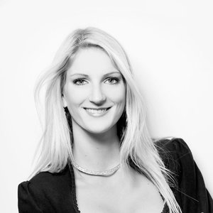 Immagine per 'Daria Kinzer'