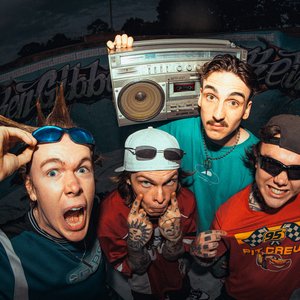 “HEADWRECK”的封面