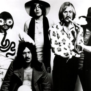 “The Bonzo Dog Band”的封面