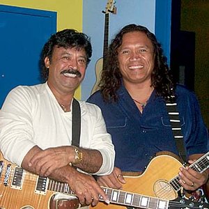 Image pour 'Cecilio & Kapono'