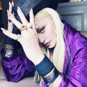 Immagine per 'Madonna'