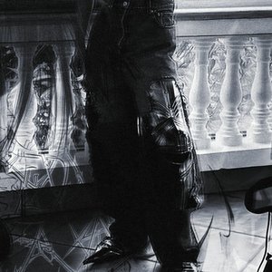 “Chrome Hearts”的封面