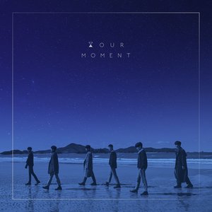 “HOUR MOMENT”的封面