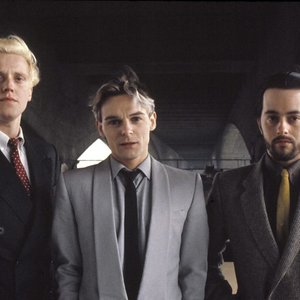 “Heaven 17”的封面