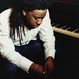 'Robert Glasper Trio' için resim