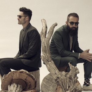 “Capital Cities”的封面