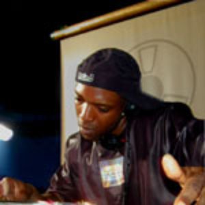 Imagem de 'Simon Bassline Smith'