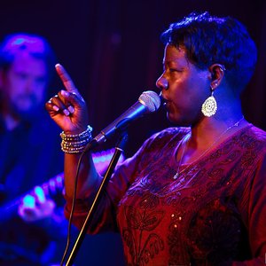 Zdjęcia dla 'Wanda Johnson'