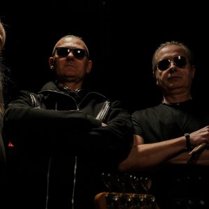 “izotop”的封面