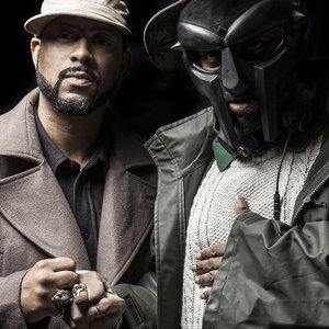 “Madvillain, Madlib, MF DOOM”的封面