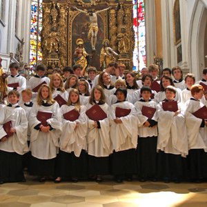 “Choir Of Downside School, Purley, Viola Tunnard, Benjamin Britten”的封面