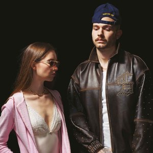 Zdjęcia dla 'Snow Strippers'