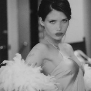 Image for 'Nessa Barrett'