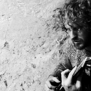 'Jono McCleery' için resim