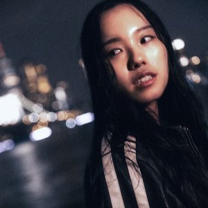 “Crying City”的封面
