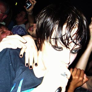 'Crystal Castles'の画像