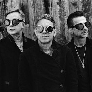 “Depeche Mode”的封面