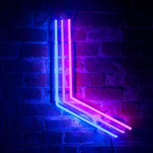 “Twelvefour”的封面