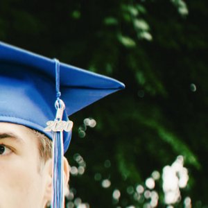 Immagine per 'Graduate'