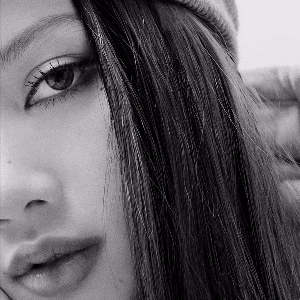 “LALISA”的封面