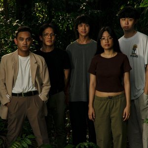 “Woes”的封面