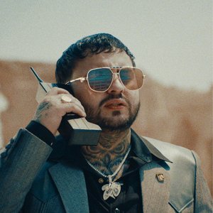 “Esau Ortiz”的封面