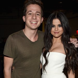 “Charlie Puth & Selena Gomez”的封面