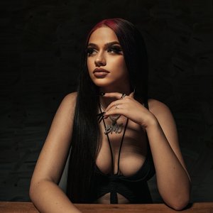 “badmómzjay”的封面