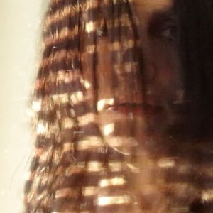 Zdjęcia dla 'Mirror on the Wall (مرآة الحائط)'