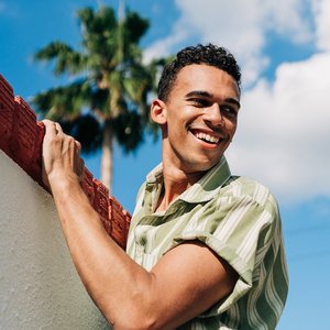 “Micah Edwards”的封面