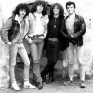 “Damocles”的封面