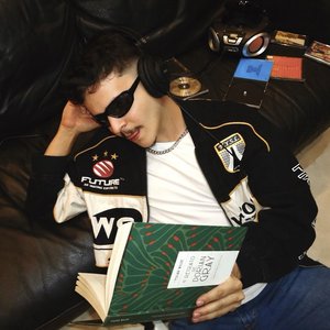 “Vetromn”的封面