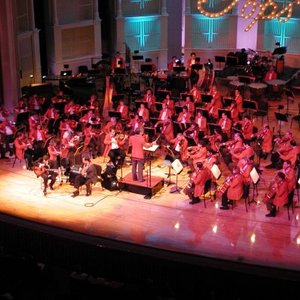 “Cincinnati Pops Orchestra”的封面