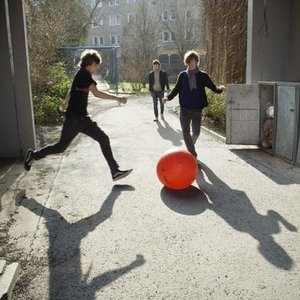 Immagine per 'USE YOUR FUCKING HEADPHONES'