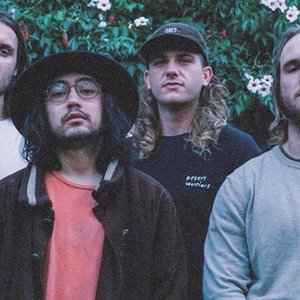 “Silk Village”的封面