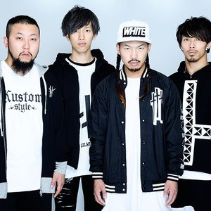 “RHYTHMIC TOY WORLD”的封面