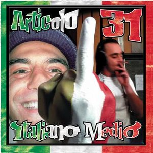 “Italiano Medio”的封面