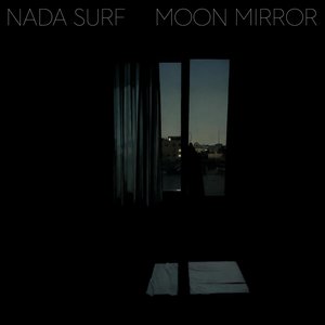 “Moon Mirror”的封面