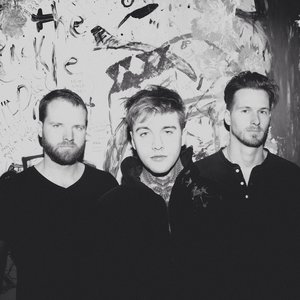 Immagine per 'Highly Suspect'