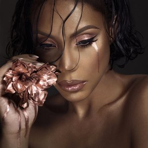 “Tamar Braxton”的封面