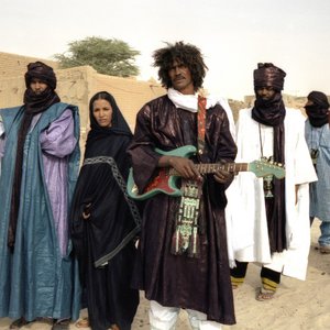 “Tinariwen”的封面