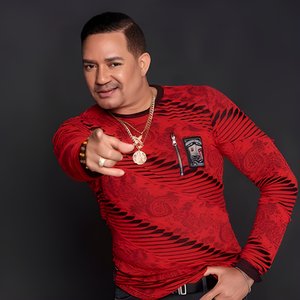 “Frank Reyes”的封面