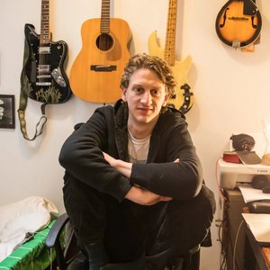 “Simon Hanes”的封面
